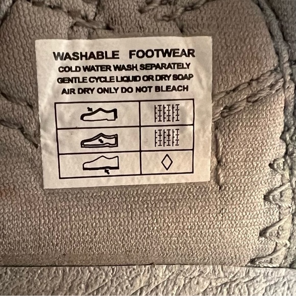 Keen Newport H2 Sandal | Black/Pink | Size 7.5 - Picture 11 of 14